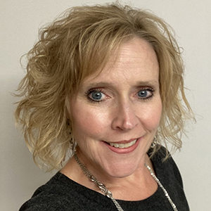 Kelly Wagner Headshot